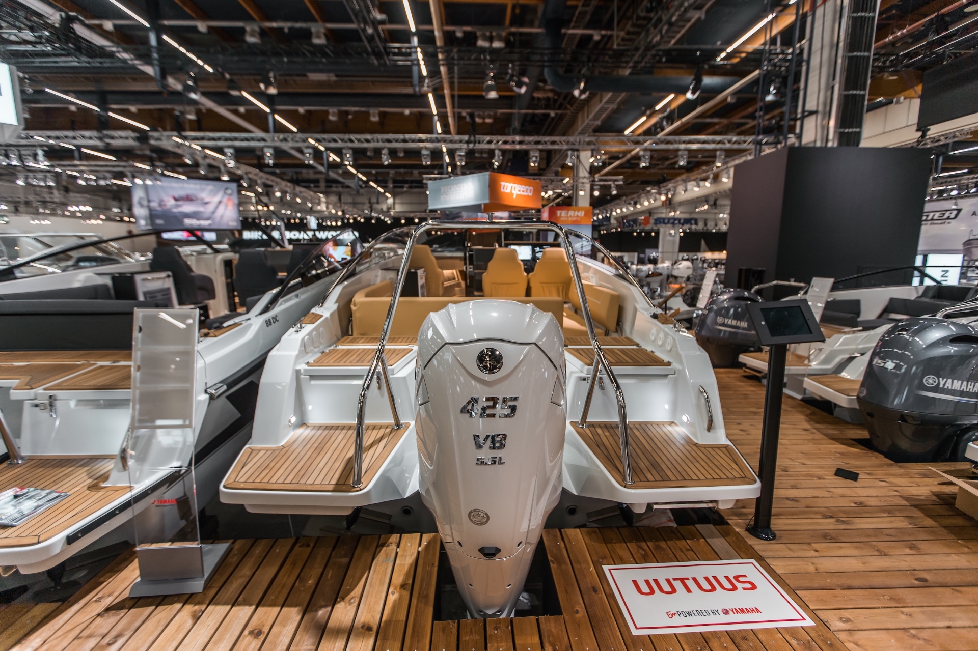 Yamaha 425 XTO V8 mootor